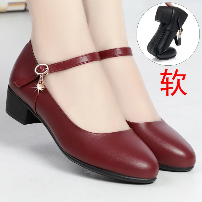 2023 Spring And Autumn New Middle-Aged Mother Single Shoes Soft Leather Women'S Medium Heel Thick Heel Dancing Women'S Leather