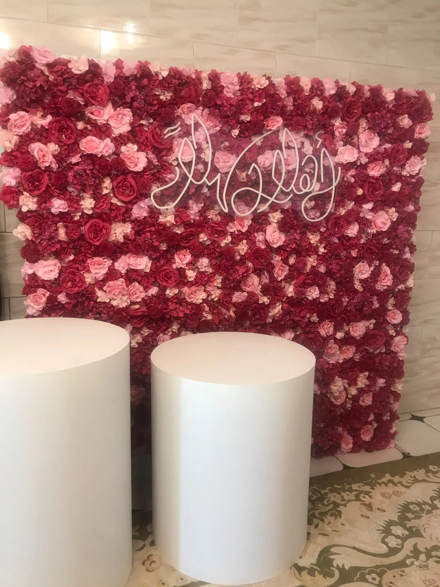 

Artificial flower wall wedding decoration silk rose flower pink romantic wedding flower background decoration custom