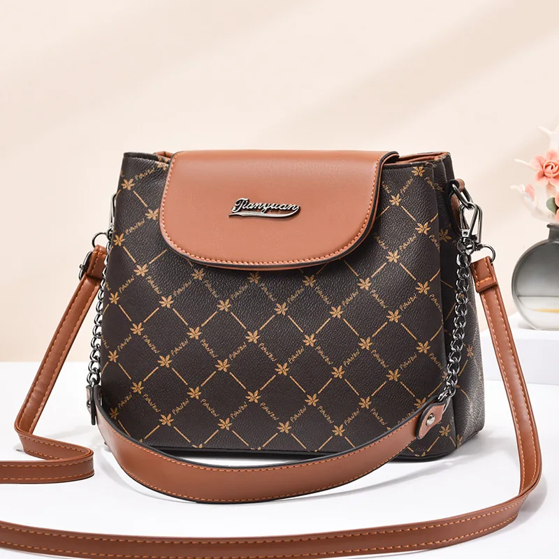 

Женская сумка-мешок в стиле ретро, вместительная сумка-мессенджер контрастных цветов с цепочкой на плечо, лето 2022