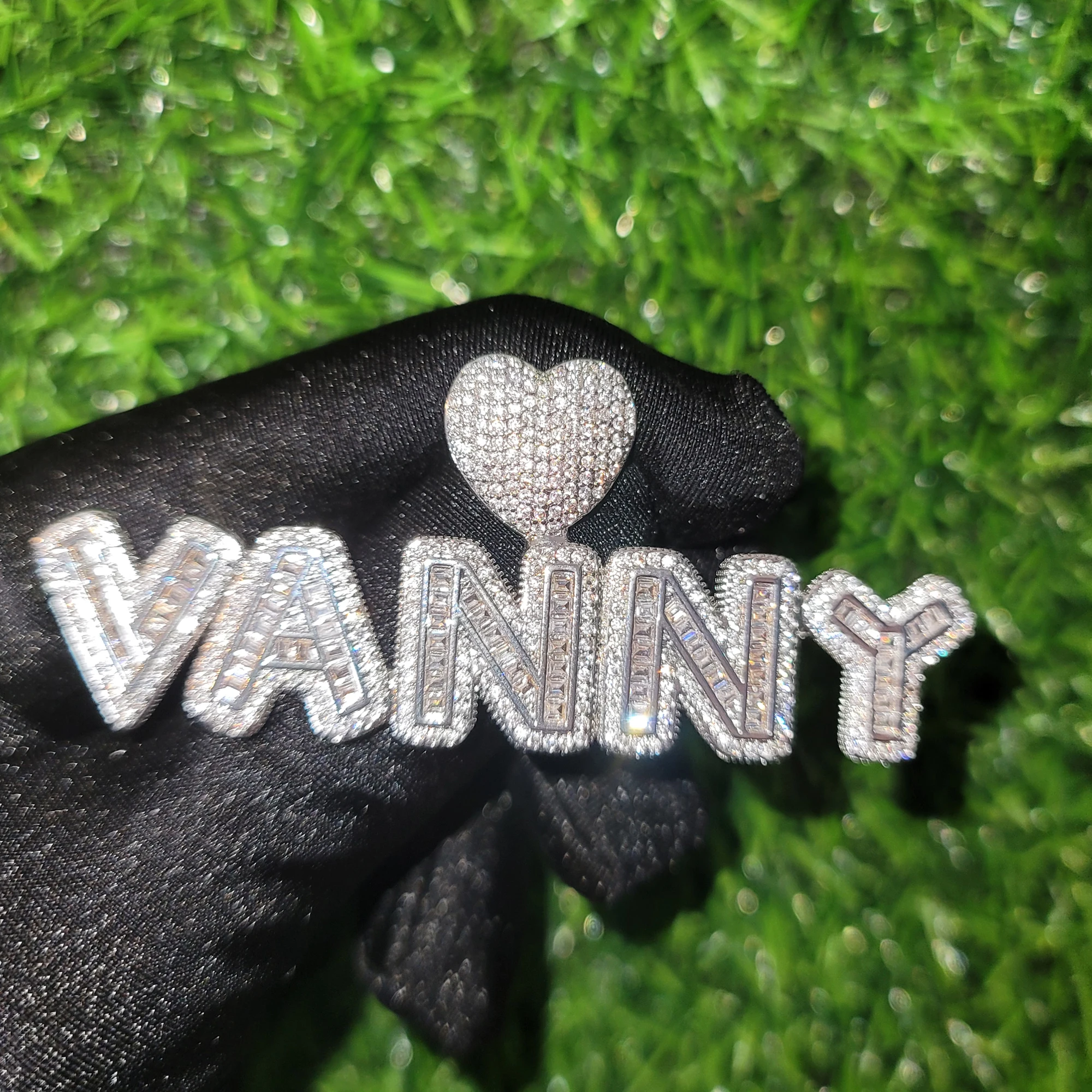 Icy Baguette Letters Nameplate with Heart Bail Custom Name Chain, Popular Personalized Women's Jewelry, Birthday Gifts for Her