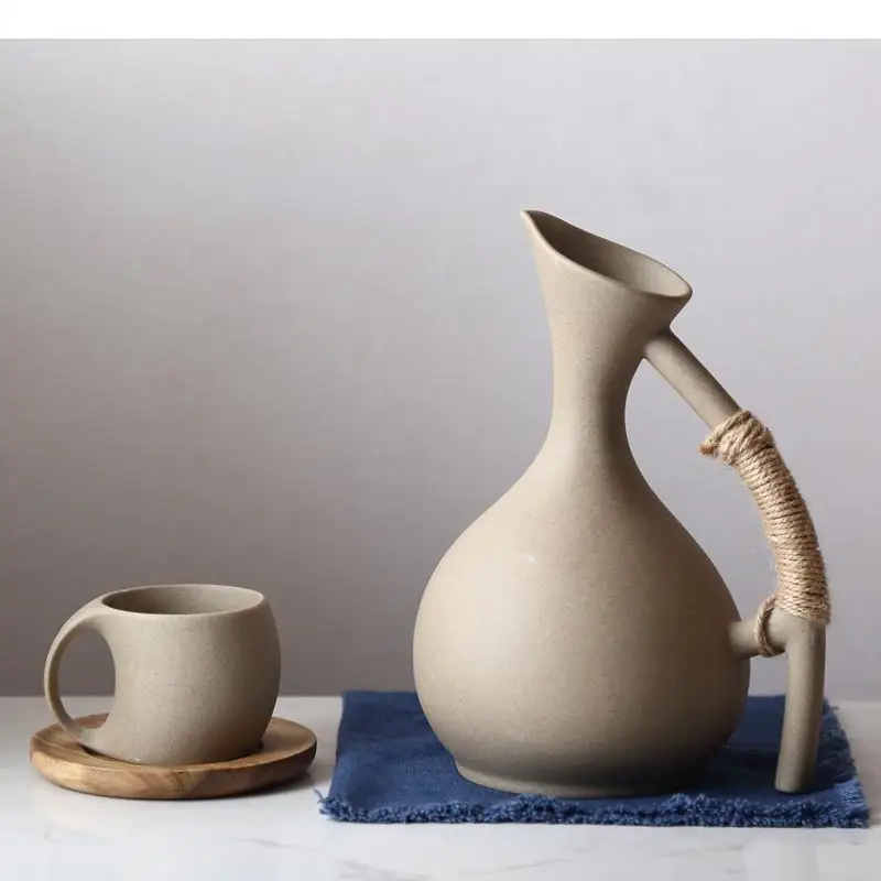 

Pottery Cold Kettle Juice Jug Ceramics Water Bottle Water Cup Set Drinkware Coffee Cup Wooden Saucer Afternoon Tea Bottle Set