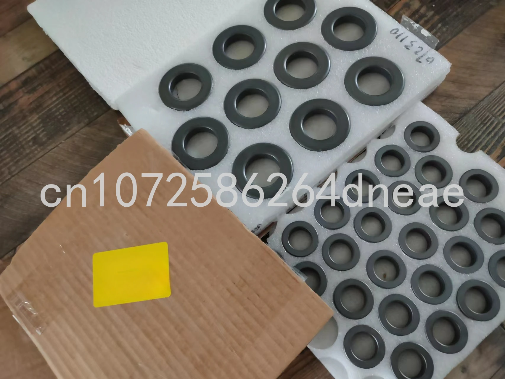 

1pcs FT240-43 Magnetic Ring High Frequency Magnetic Ring End Feed 49:1 Barron American Ferrite Magnetic Ring