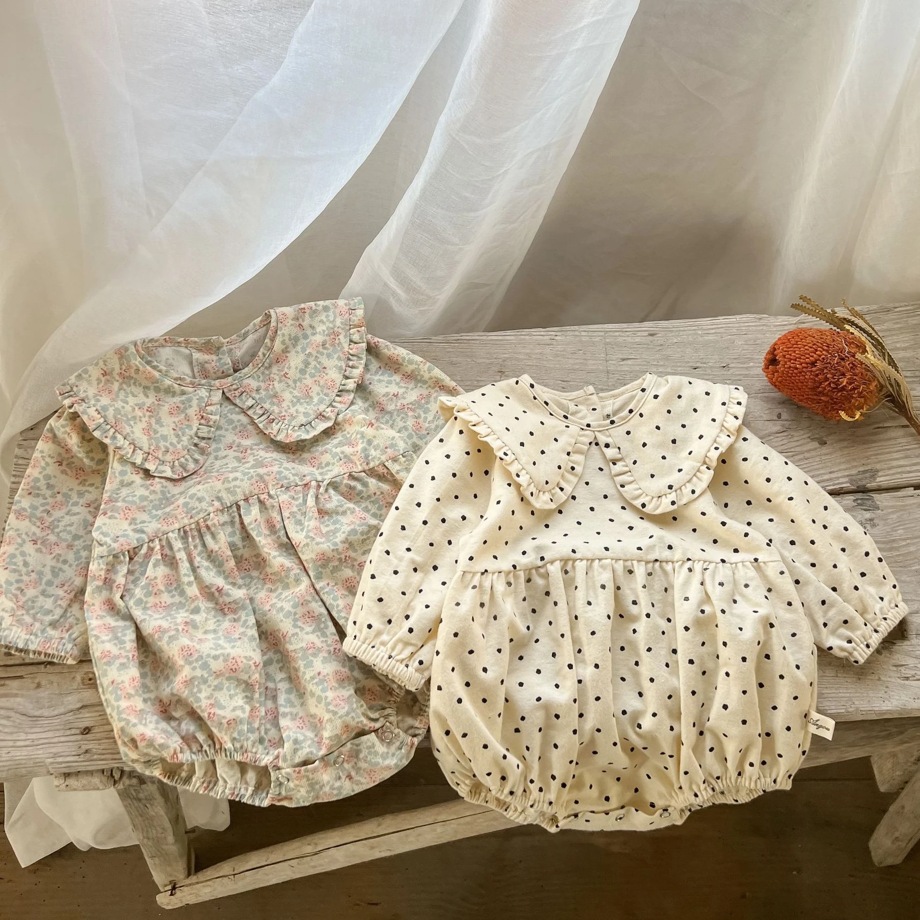 

4695B Newborn Clothes Baby Girl Bodysuit 2023 Spring New Floral Polka Dot Girl's One Piece Clothes Doll Collar Climbing Clothes