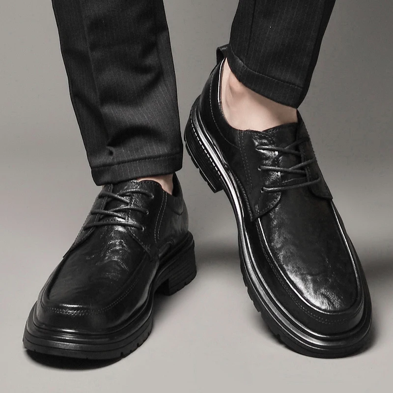 2024 New Men's Fashionable and Comfortable Lace Up Casual Leather Shoes Classic Style Business Banquet Oxford