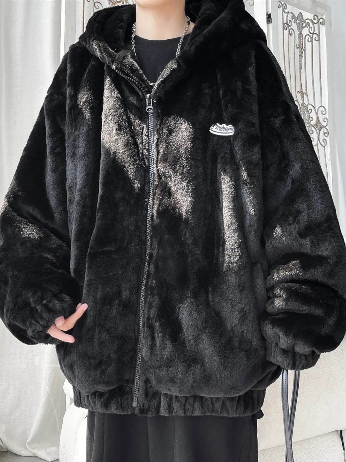 Мягкое клейкое приятное для кожи с капюшоном из искусственного кроличьего меха