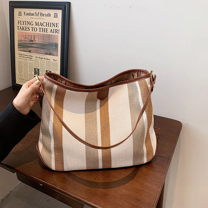 

Women's Canvas Zipper Handbag Large Capacity Shoulder Casual Totes For Ladies 2022 Vintag Striped Printing Armpit Crossbody Bag