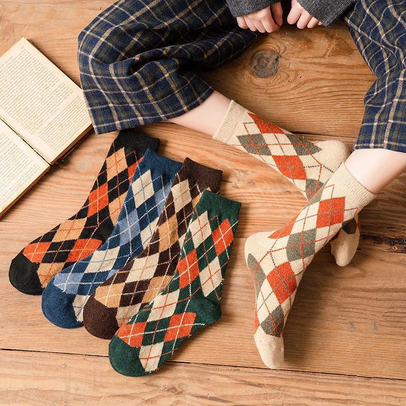 

1/5Pairs New Witner Thick Warm Wool Women Socks Vintage Christmas Socks Colorful Socks Gift Thicken Keep Warm Wool Socks