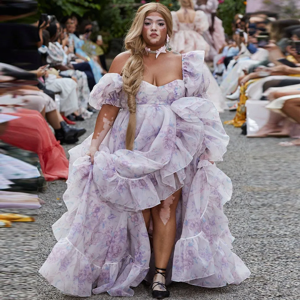 

Женское платье с открытыми плечами, длинное платье из органзы с цветочным принтом, открытой спиной и рукавами-фонариками, модель 2022 года