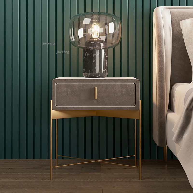 Прикроватная этажерка для спальни - 94 фото