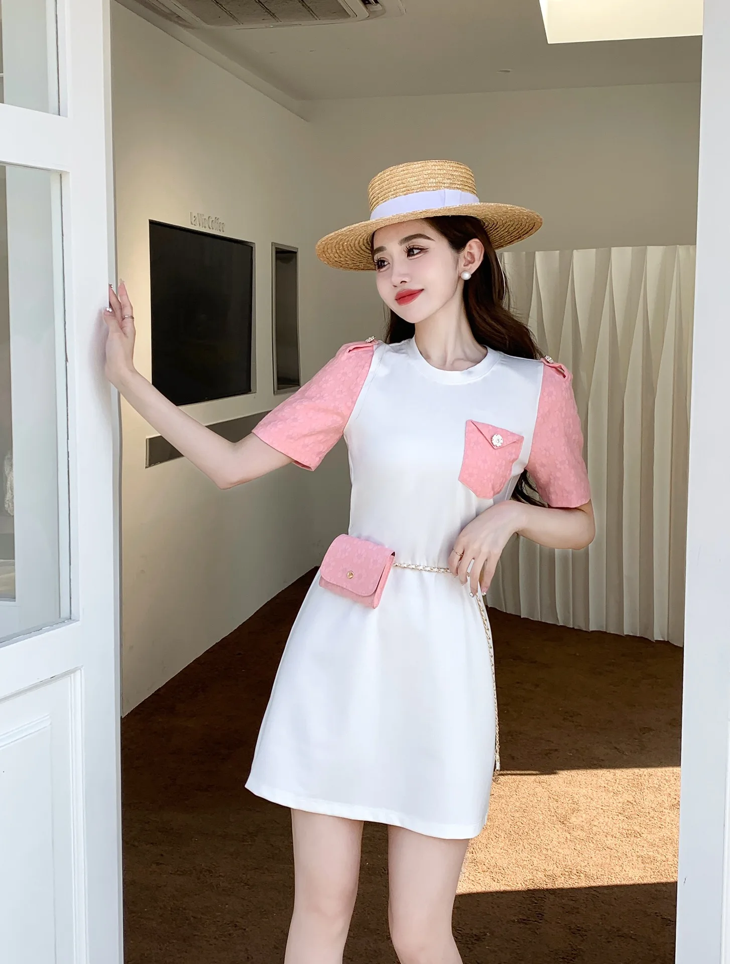 2023 spring and summer women's clothing fashion new Contrasting-color dress 0511