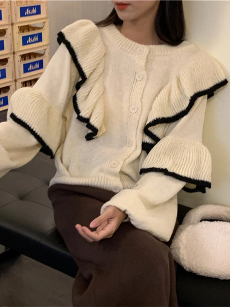 

Women's Autumn and Winter2023New Ruffled Sweater Soft and Elegant Fashionable Loose Round Neck Single Breasted Top Knitted Shirt