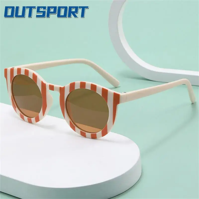 

Силиконовые защитные очки, солнцезащитные очки, матовые очки для родителей и детей, солнцезащитные очки, устойчивые к ультрафиолетовому излучению, оригинальные очки