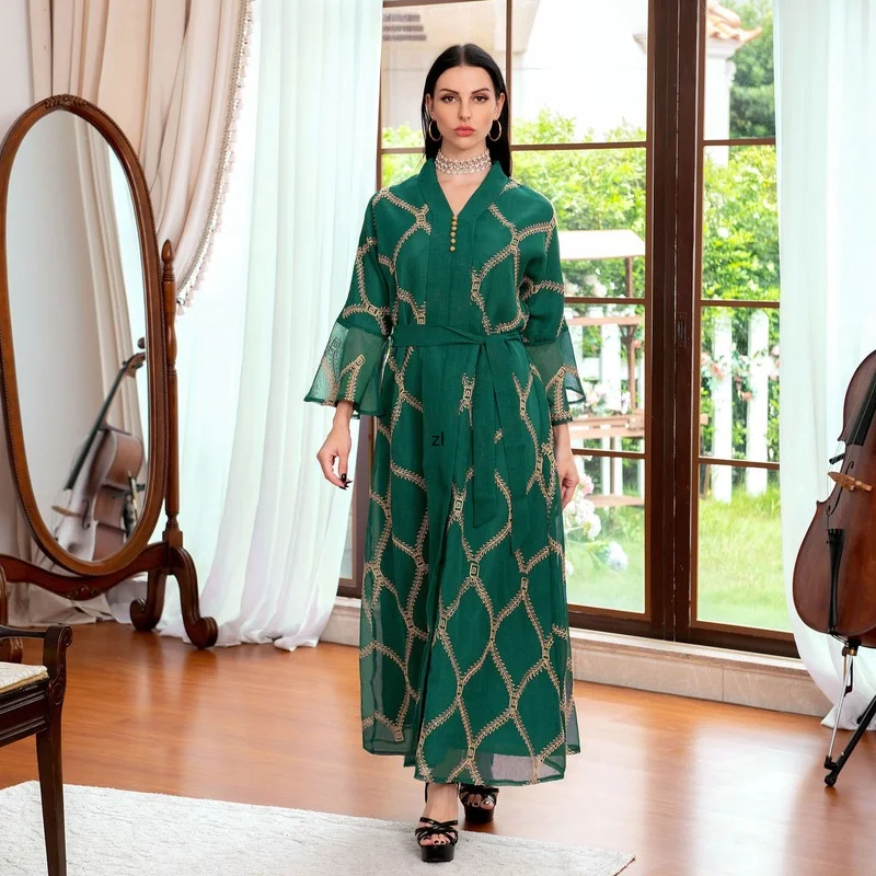 Женское платье-абайя с вышивкой сеточка золотой нитью модель Eid Mubarak скромный