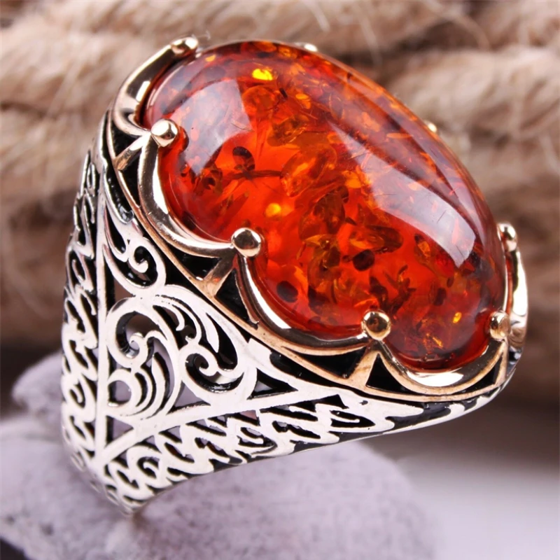 

2022 New Amber Men's Ring Banquet Jewelry Punk Style Personality Exaggerated Yellow Ring Carving High-end Temperament Jewelry