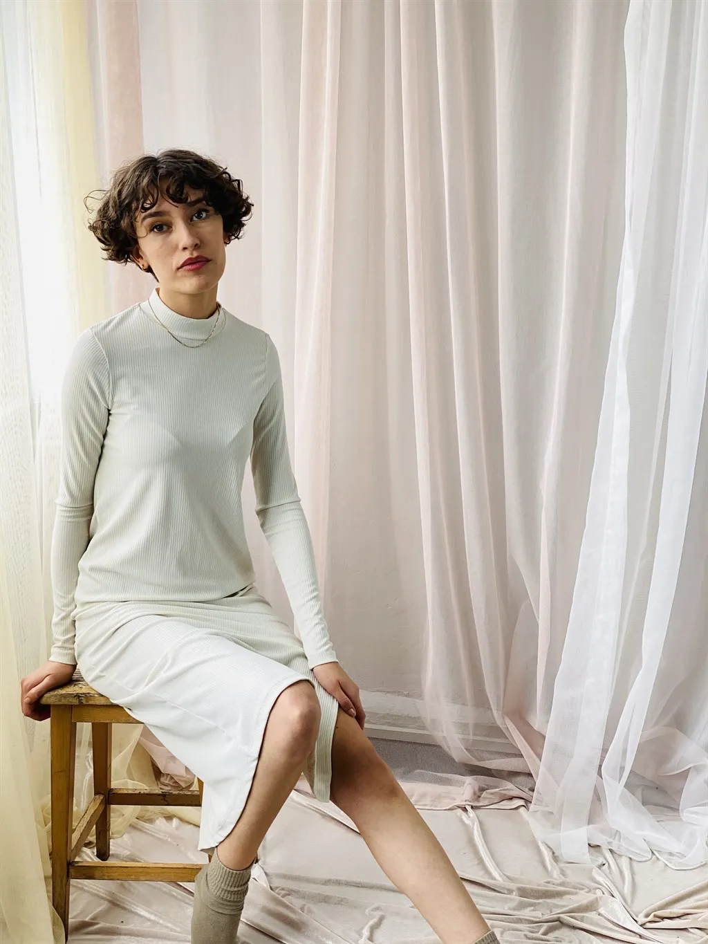 

Ретро дизайн женское платье повседневное белое хлопчатобумажное платье İçeriфафареты с вырезом женское плотное платье из чесаного хлопка