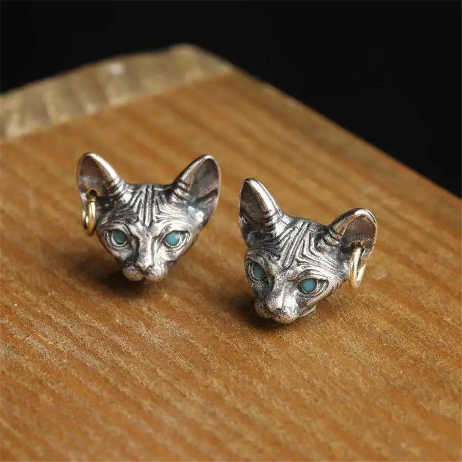 

2022 New Hip-hop Metal Hairless Cat Head Earrings for Woman Man Fashion Simple So Cool Metal Cat Stud Earrings Jewelry Wholesale