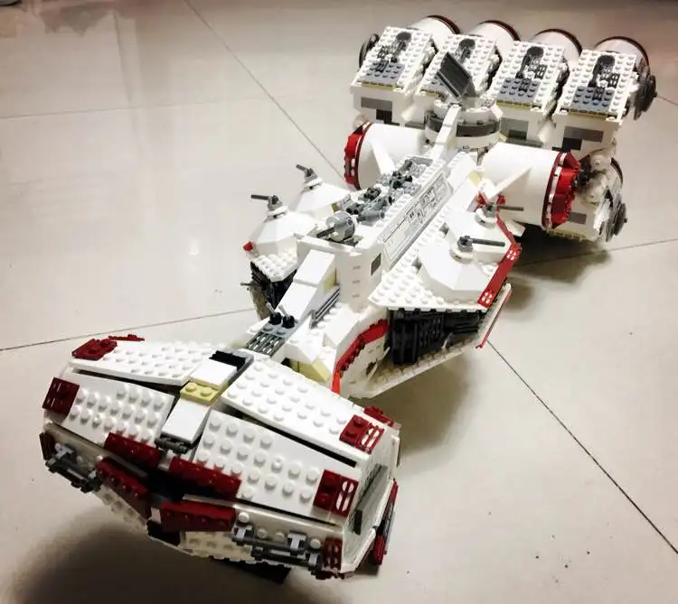 Ребельский корабль блокадной пробивки 3250 штук Модель Moc Модульные строительные блоки Кирпичи Обучающие дети Дети Мальчики 10019 Игрушка на.