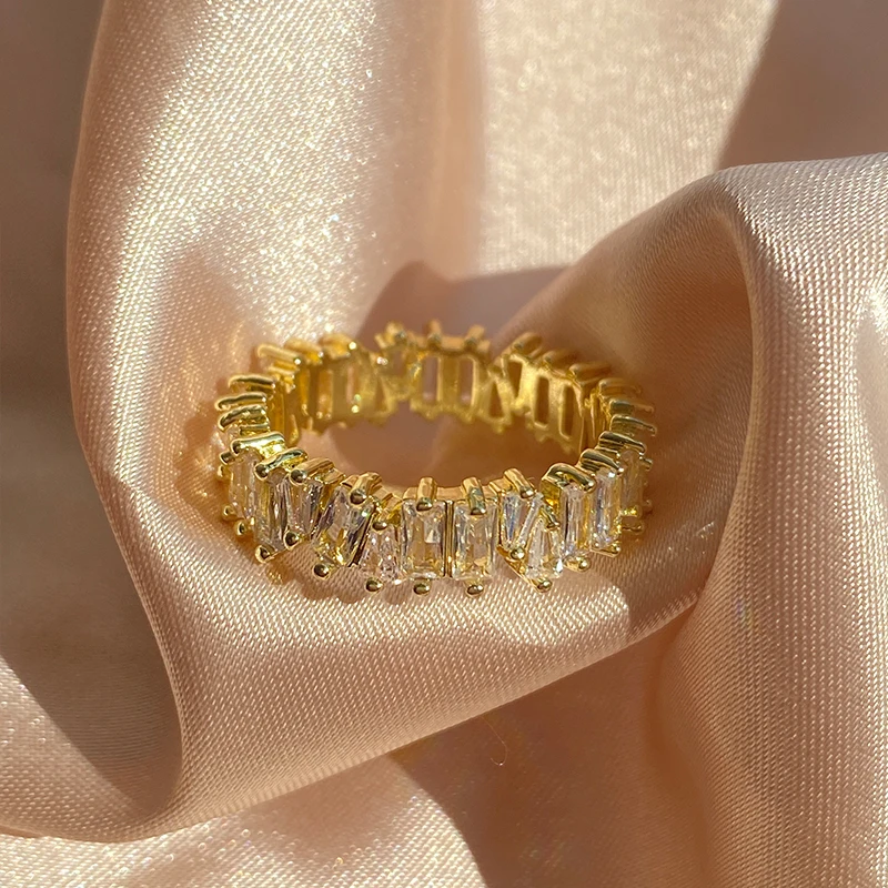 

Fashion Golden Color Ring Geometry Irregular White Zircon Crystal Rings for Woman's Party Wedding Korean Style Jewelry