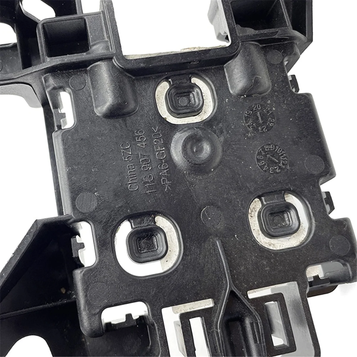 1 пара кронштейн для камеры VW ID.4 2021-2025