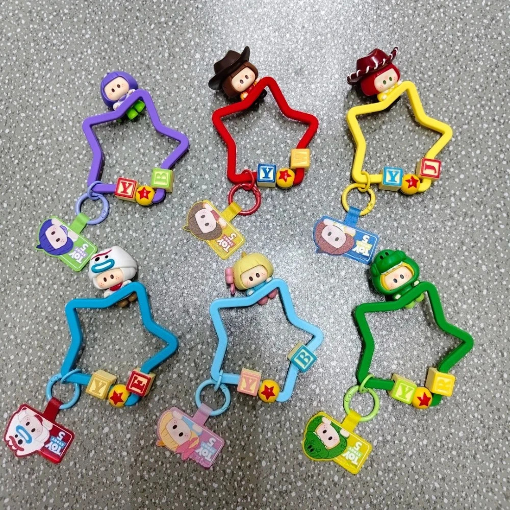 Фото YOYO X Toy Story 5 Подвеска для телефона Blind Box: Фигурка Вуди и Базза Лайтера, Брелок-украшение, Сюрприз-пакет, Игрушка-подарок №1
