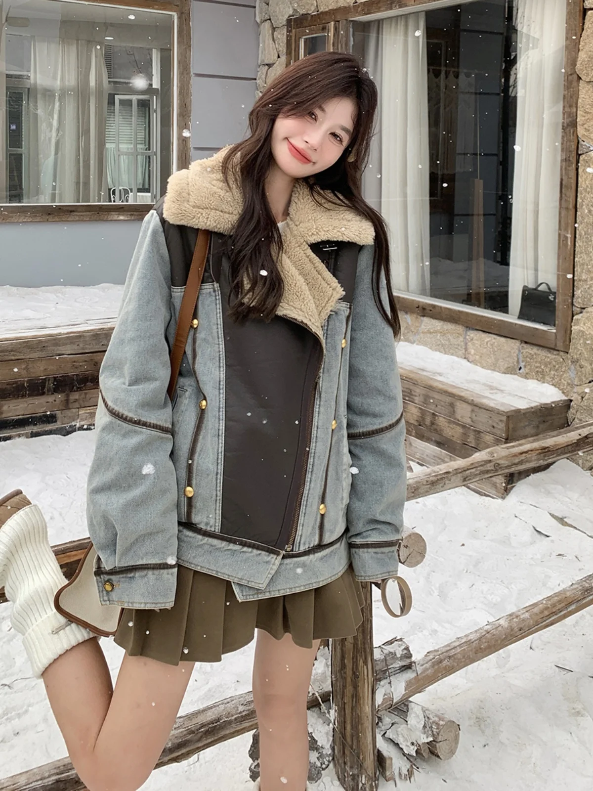 Джинсовое пальто из овечьей шерсти контрастного цвета в стиле пэчворк женское