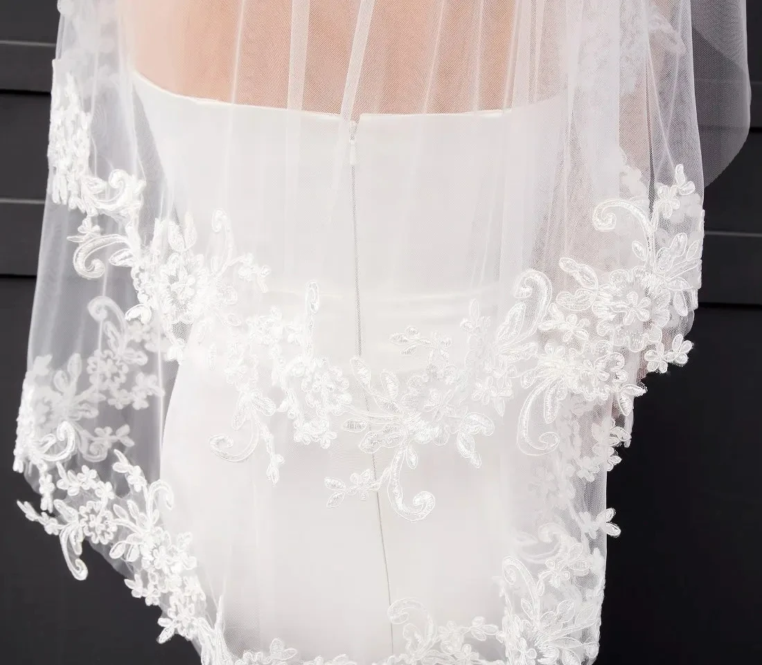 Фото Кружевная вышитая 2-ярусная свадебная фата с металлической расческой кружевной кромкой свадебные аксессуары №5