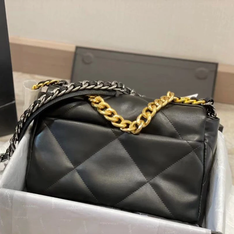 

2022 Classic Fashion Designer Single Shoulder Diagonal Span Portable Chain Bag Postman Leather Diamond Bag Flip Women's Bag