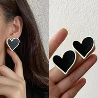 vintage elegant white black cute heart stud earrings for girl women korean aesthetic retro big love pendientes 2022 jewelry