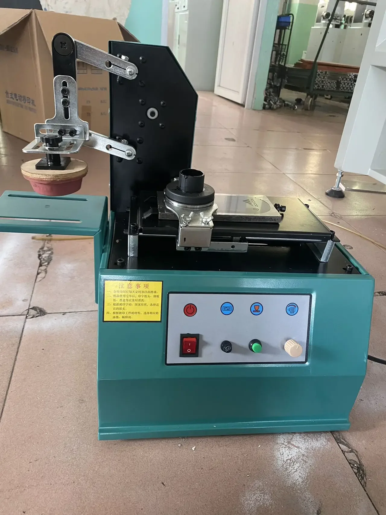 Оптовая торговля фабрикой тампография ручной небольшой настольный принтер