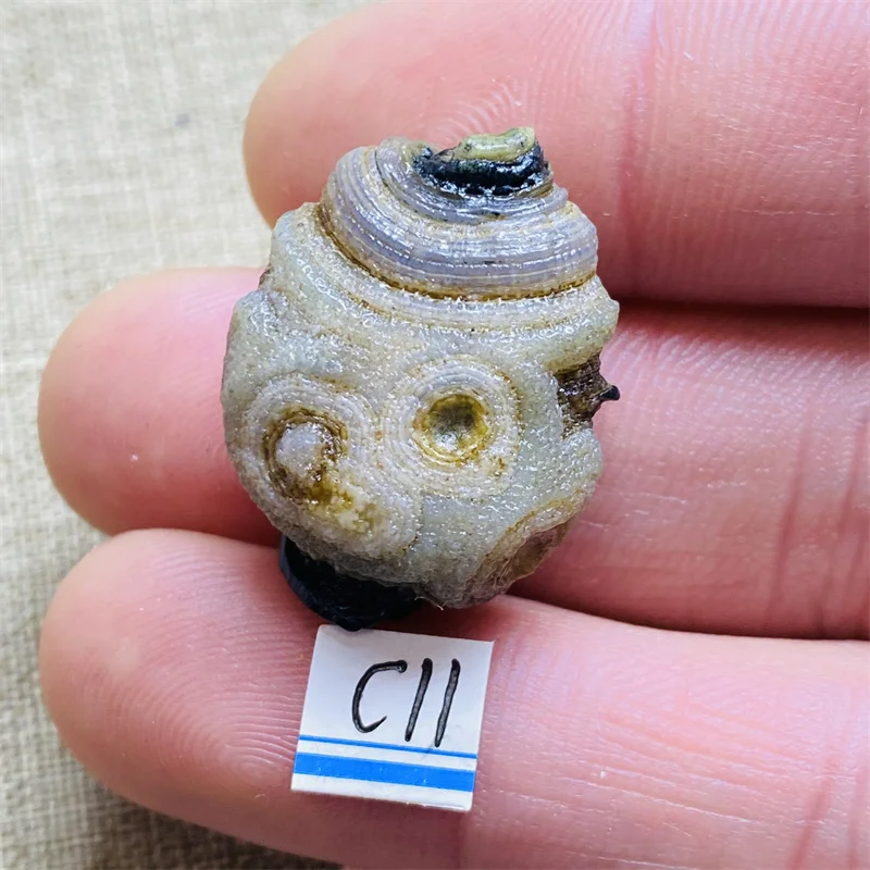 

Камень Агат pinhan