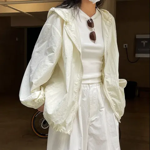 Женское пальто Sherhure бежевого цвета