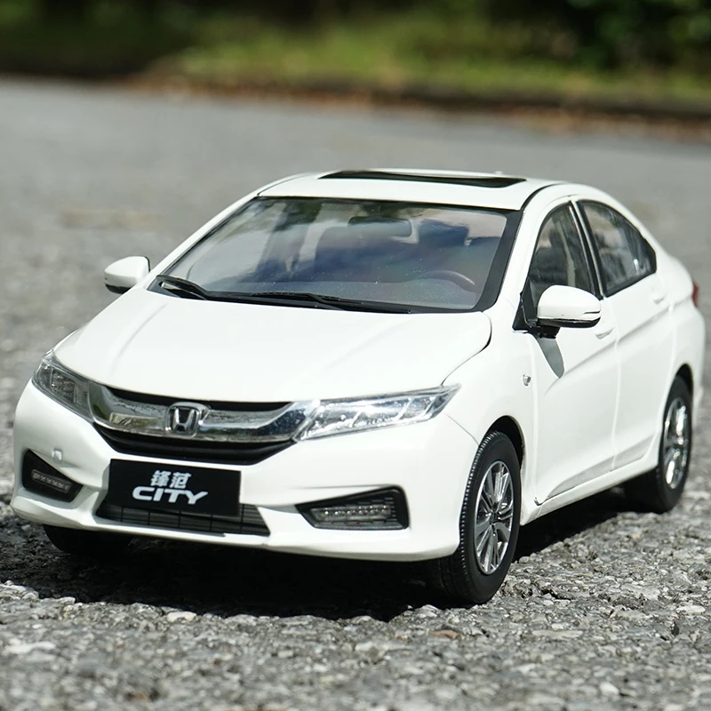 Масштаб 1:18 модель автомобиля HONDA CITY литая металлическая имитация из сплава