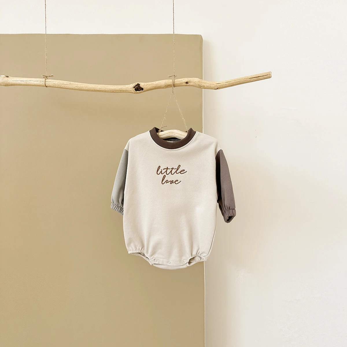 Детский комбинезон на пуговицах