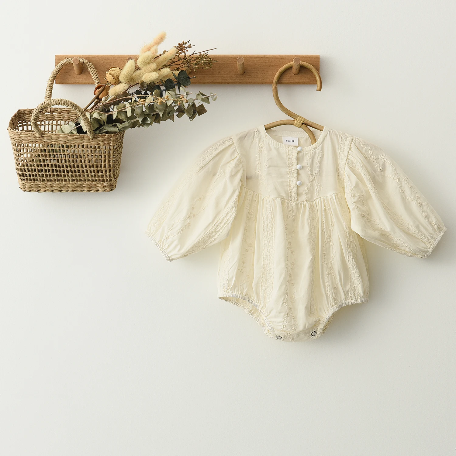 

Baby Girl Clothes Ivory Lace Summer Organic Cotton Ruffle Baby Girl Romper Playsuit Newborn Baby Girl One-pieces FloralJumpsuits