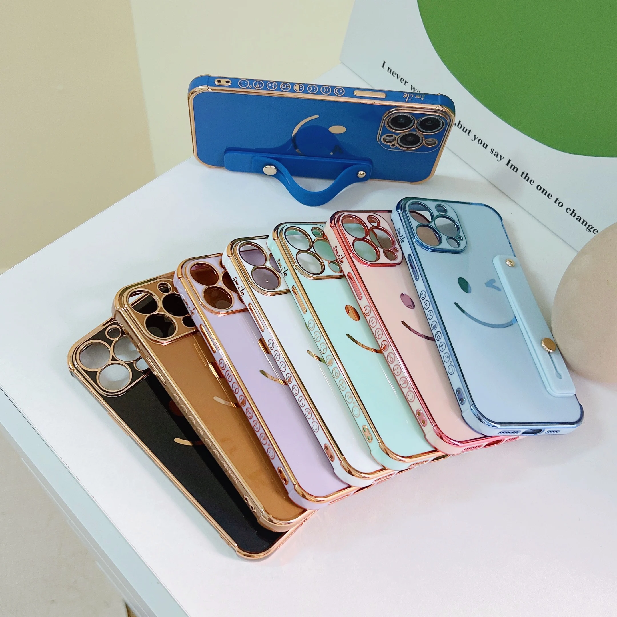 

Electroplated Smiling Face Pattern With Holder Case For iphone 12 12Pro 7 8Plus X XS XR XSMAX 13ProMax 13 11ProMax 11 Soft Shell