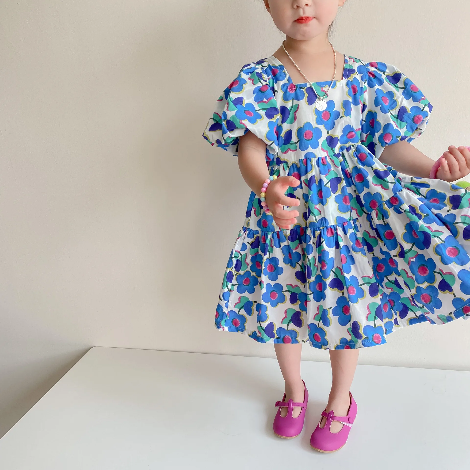 

2022 летнее платье принцессы с пышными рукавами для девочек, Модное детское хлопковое милое Цветочное платье в Корейском стиле, одежда для ма...