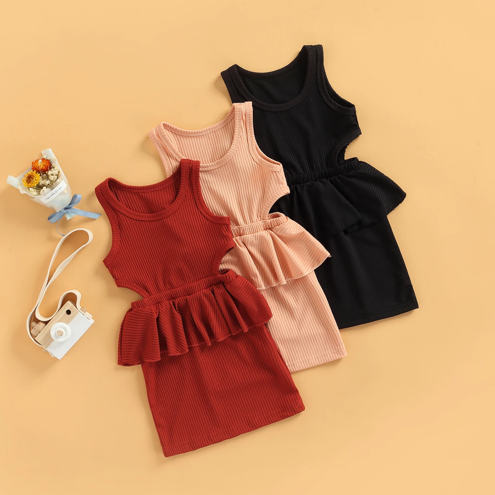 Элегантное однотонное платье для маленькой девочки плиссированное без рукавов с