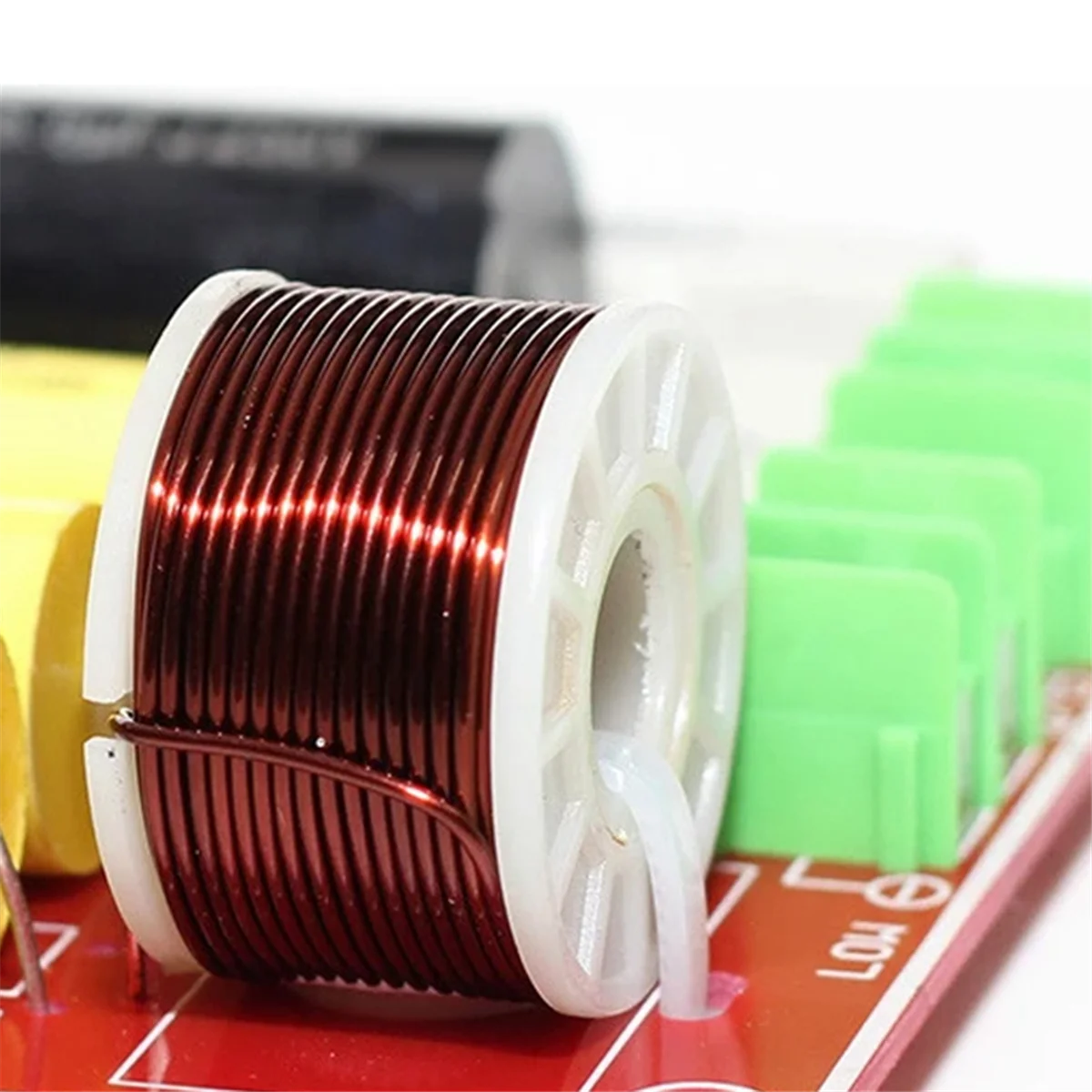 2-полосный Hi-Fi аудио делитель частоты 18 дБ 150 Вт