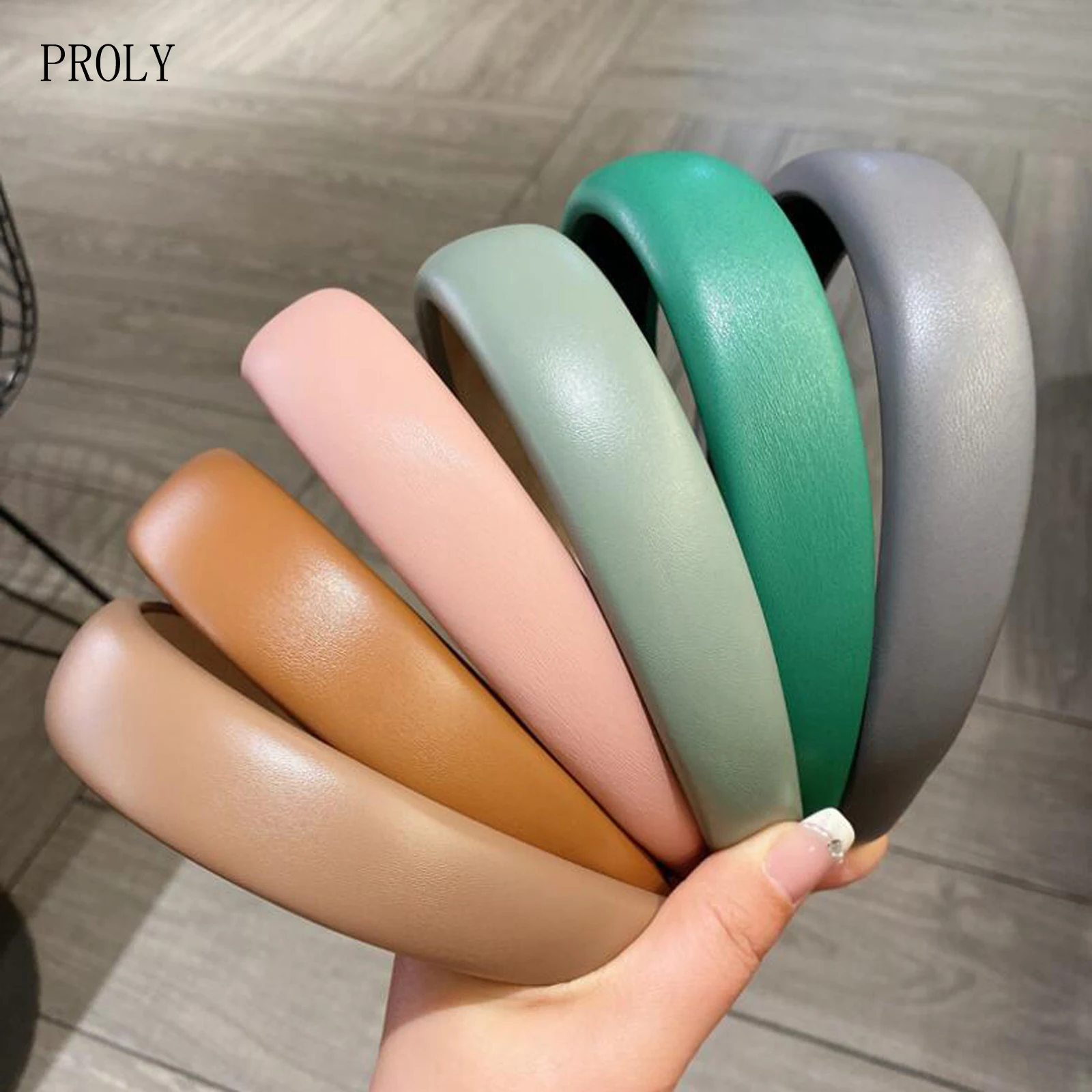 

Повязка на голову PROLY женская из гладкой искусственной кожи, модный однотонный тюрбан, весенний головной убор, аксессуары для волос для взро...