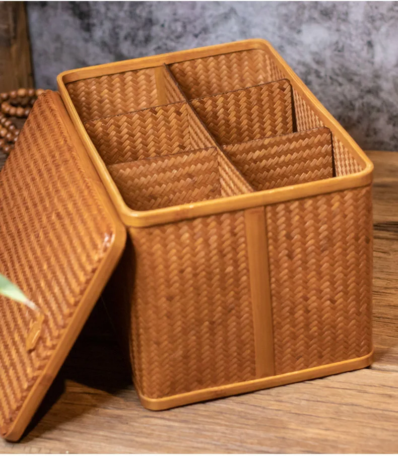 

Bamboo woven high-end rectangular partition storage box Chinese retro household bamboo box with cover Food box partition tea box