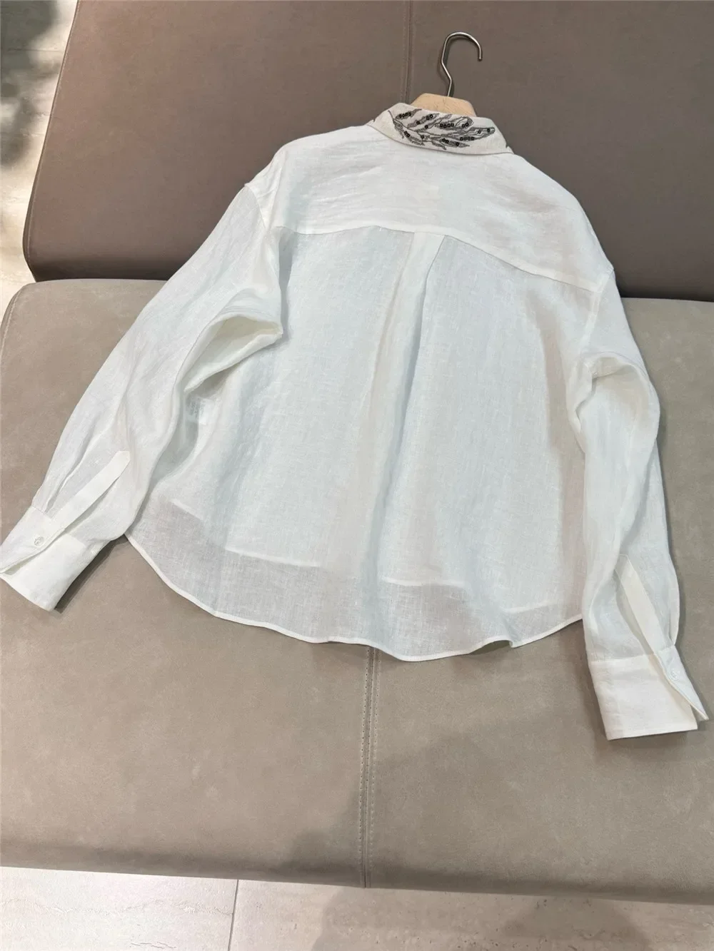 Женская рубашка с длинными рукавами и вышитыми пайетками весенняя новая