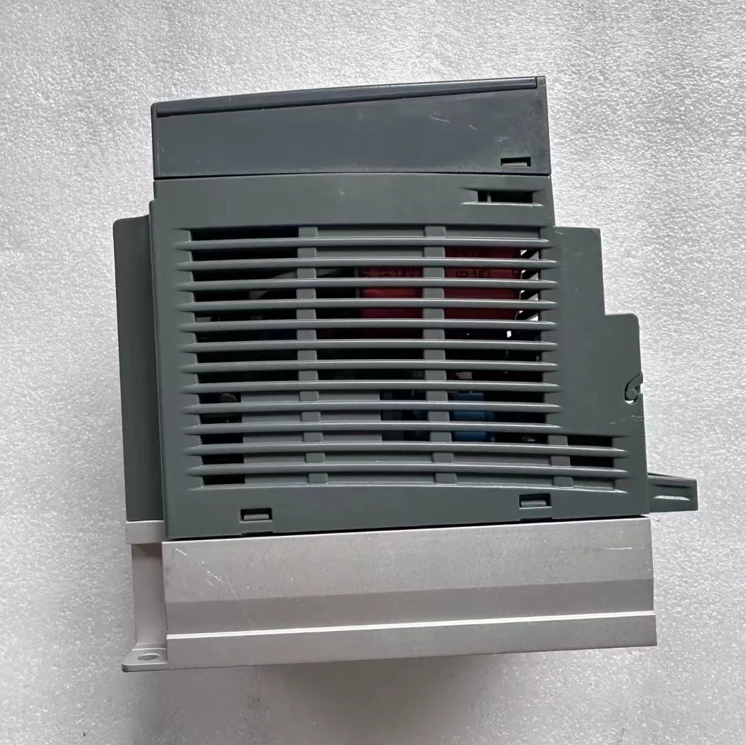 ATV310HU55N4E ATV310HU75N4E новый на складе договорная цена