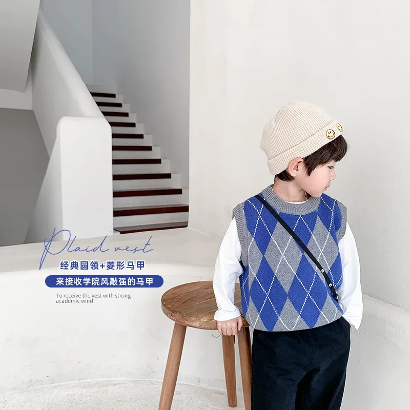 

2022 Kids Knit Vest Vintage Children Knitted Tops Korean Boys Knitwear Clothes Girls Plaid Sweater Baby Pulloverall Waistcoat