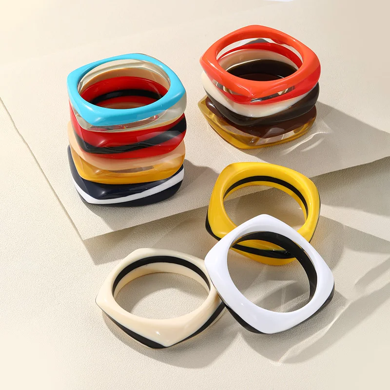 

Trendy Colorful Bangles for Women Wide Irregular Square Retro Acrylic Bangle Bracelets for Girls Party Design Jewelry Gifts