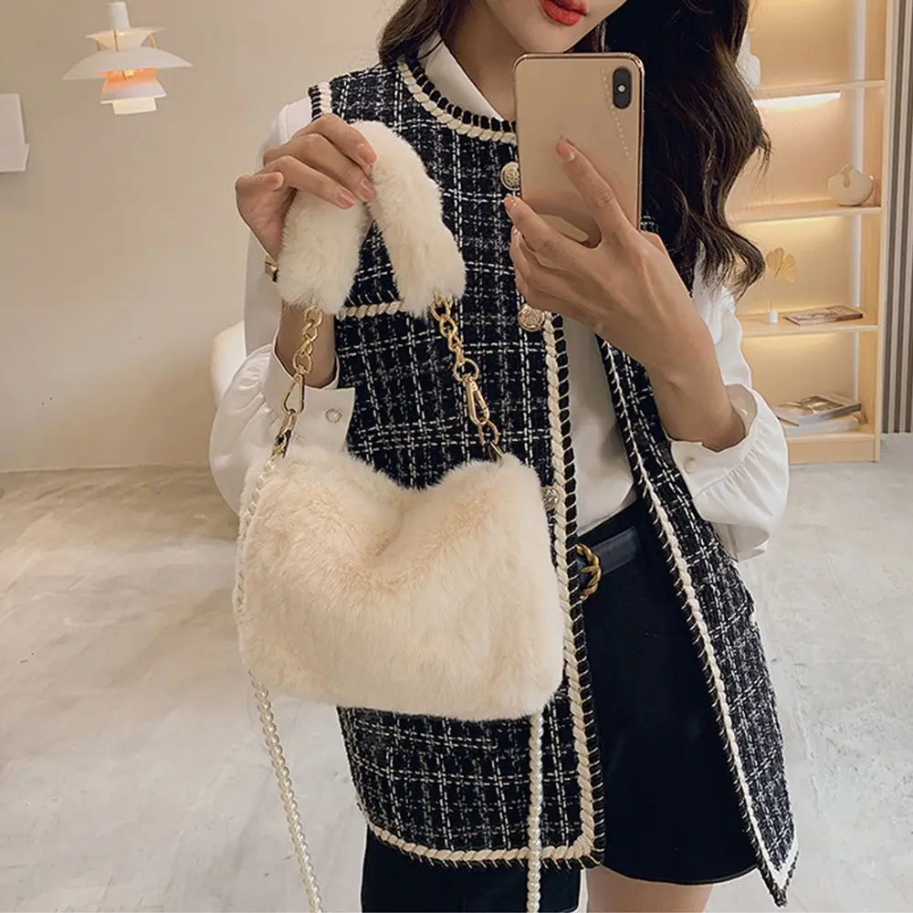 

Luxury Winter Handbag Soft Fluffy Faux Fur Plush Tote Bags Phone Bag Pearl Chain Bag Plush Shoulders Bags