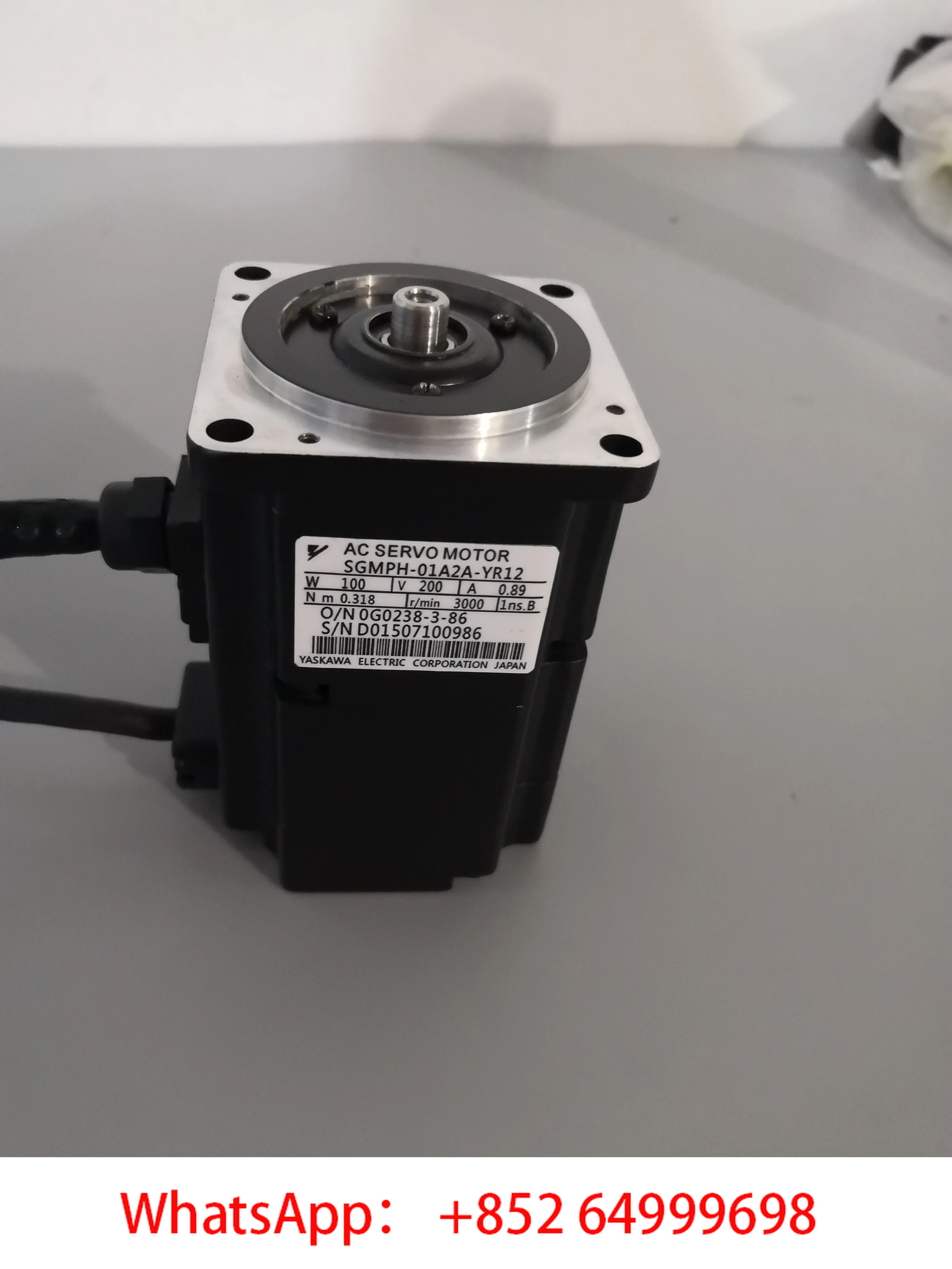 SGMPH-01A2A-YR12 Совершенно новый серводвигатель SGMPH 01A2A YR12