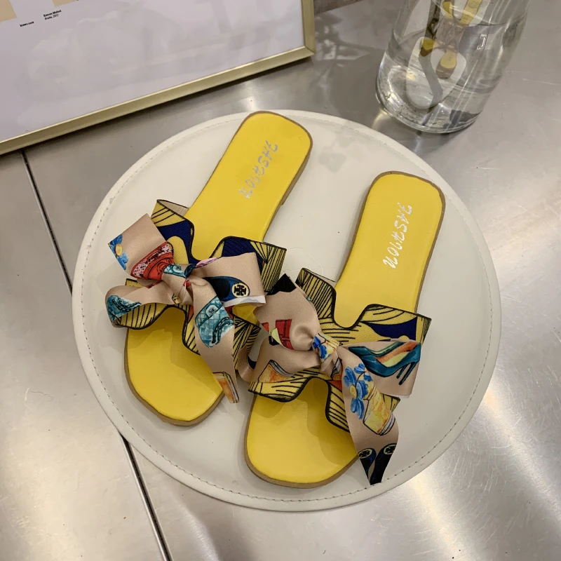 Современные летние женские тапочки на плоском каблуке в этническом стиле с