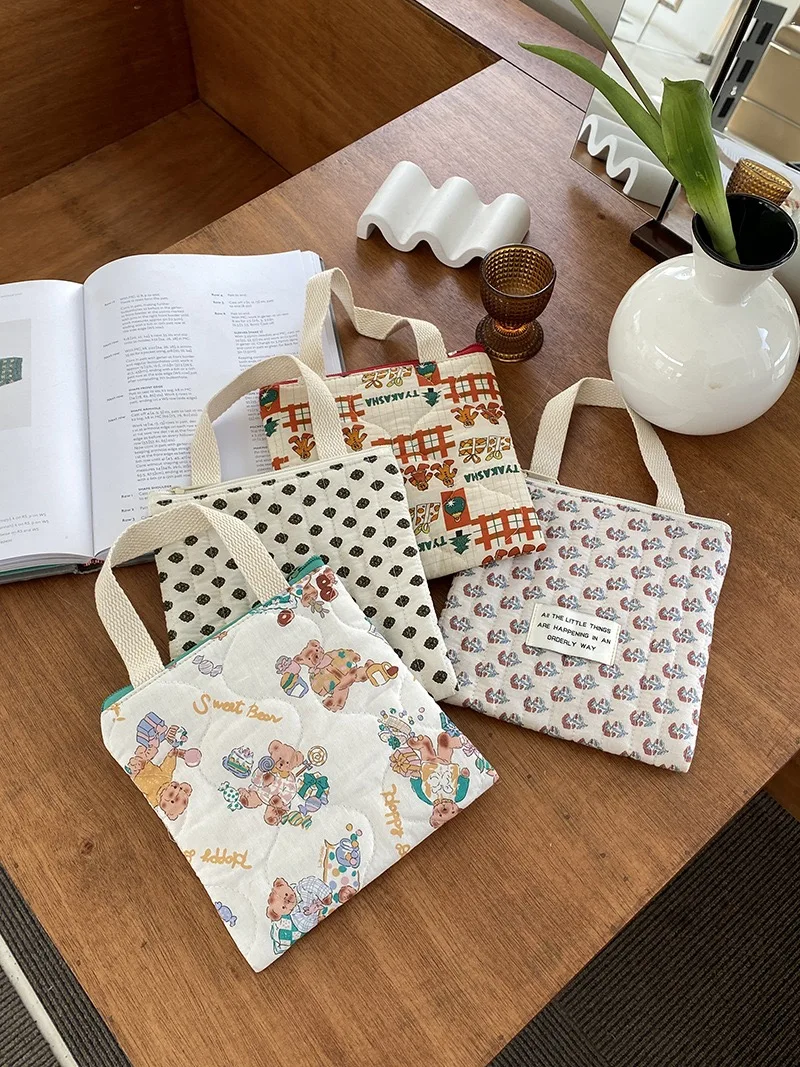 Стеганая косметичка для девочек