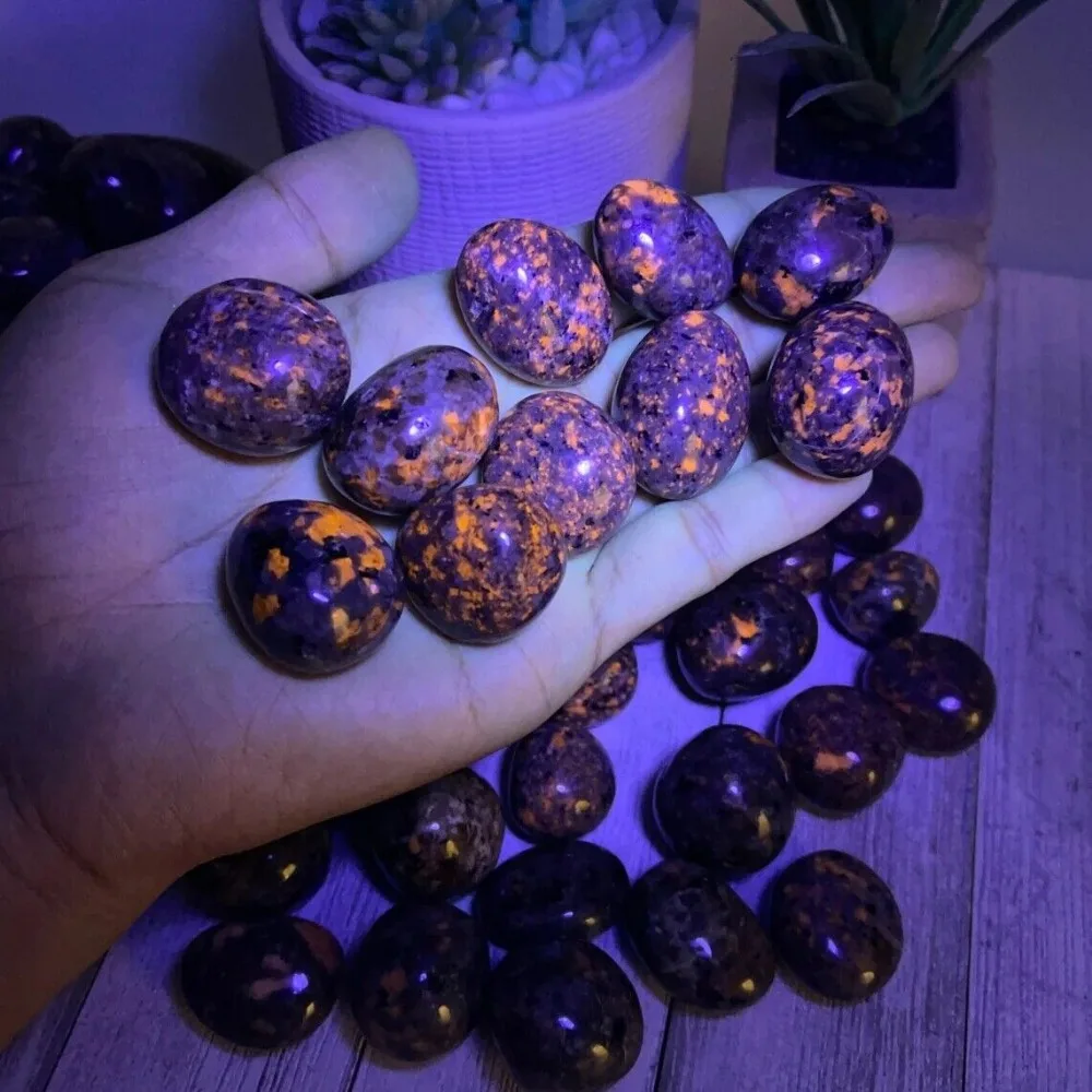 

Камни Flamestone Yooperlite для сада