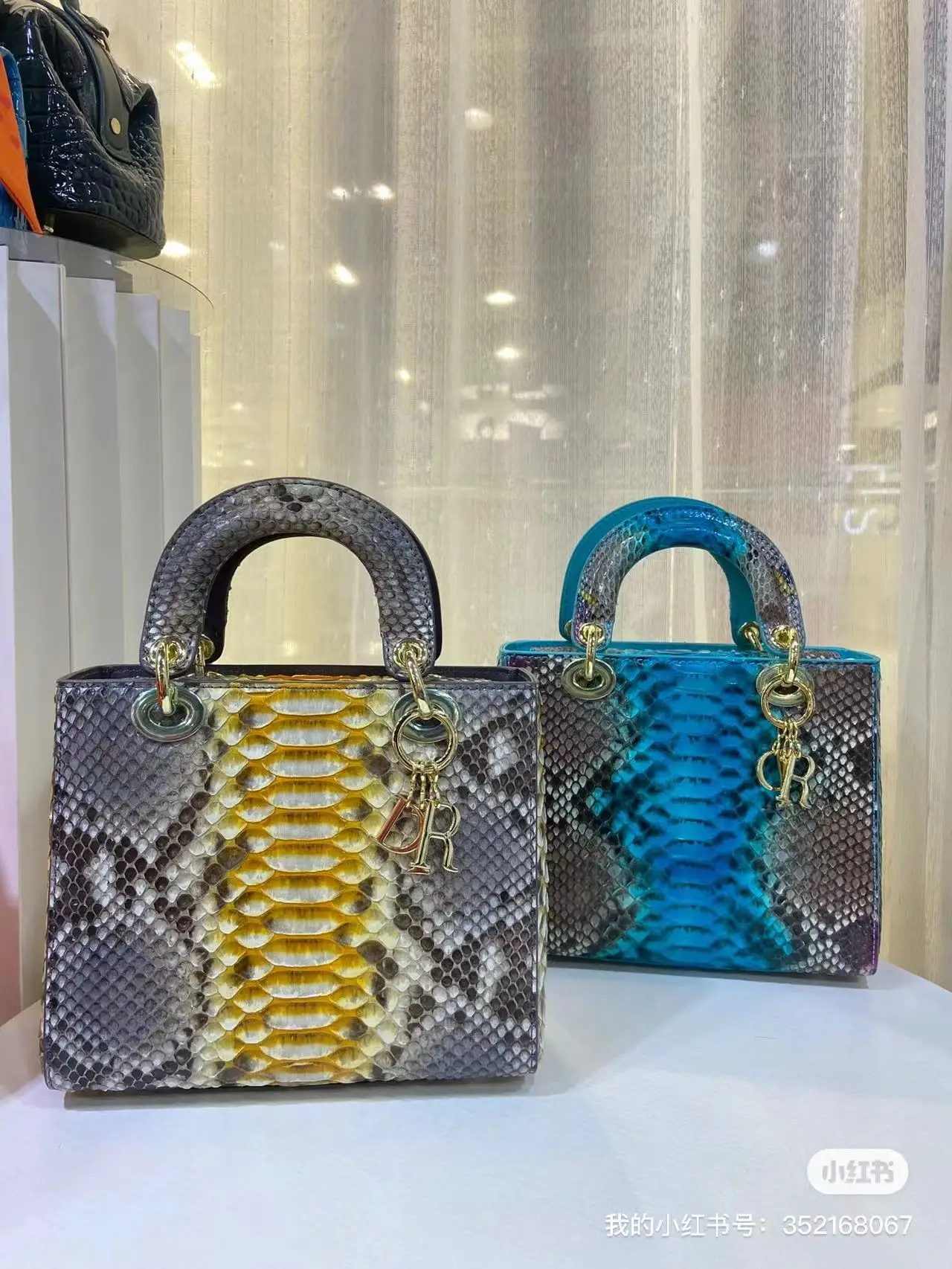 

Новинка Весна 2023, женская сумка через плечо из змеиной кожи